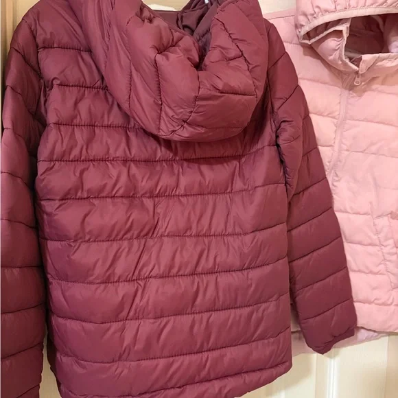 2 Old Navy Kids Puffer Jackets - Burgundy and Pink Water resistant  Size S 6-7 - Picture 8 of 14